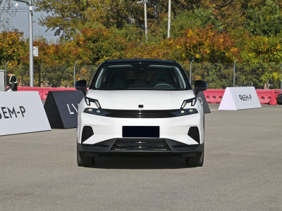 Lynk&Co 06 E-MP Фото №2